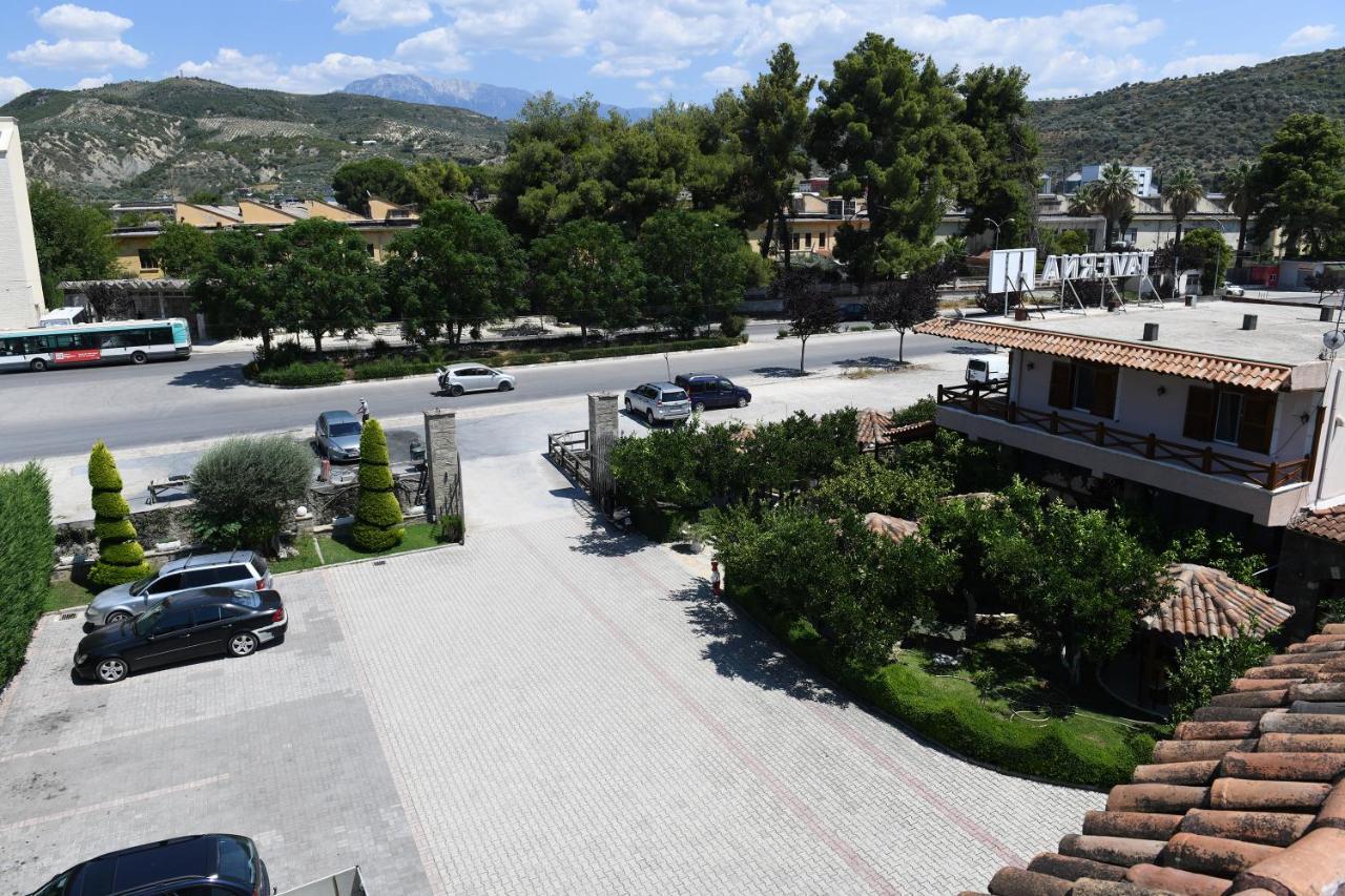 Hotel Kaceli Berat Bagian luar foto