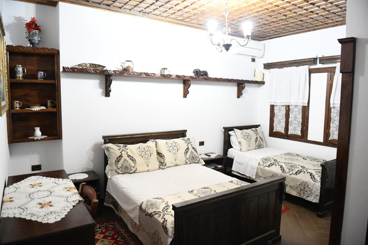 Hotel Kaceli Berat Bagian luar foto