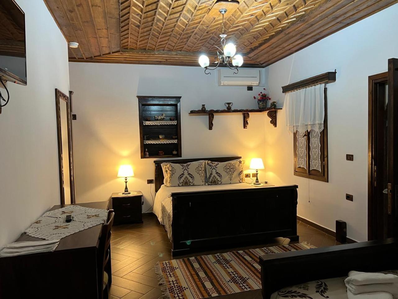 Hotel Kaceli Berat Bagian luar foto