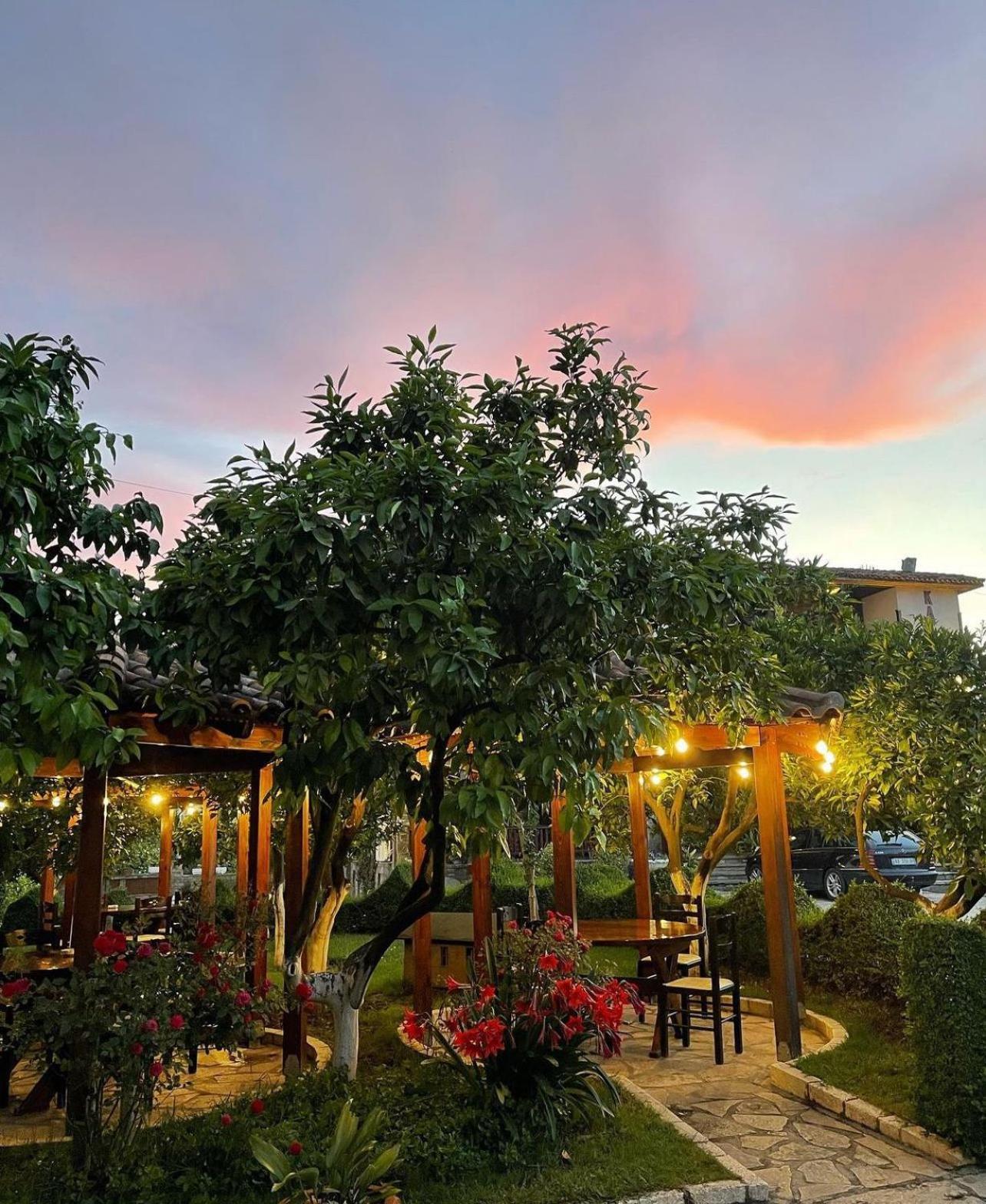Hotel Kaceli Berat Bagian luar foto