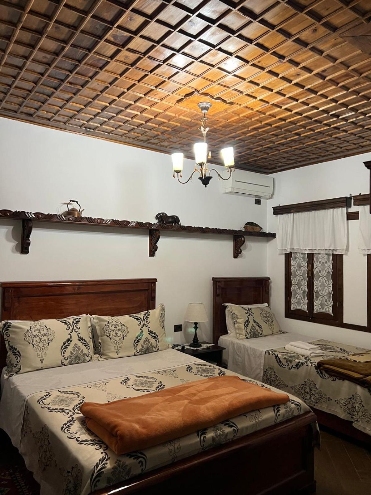Hotel Kaceli Berat Bagian luar foto
